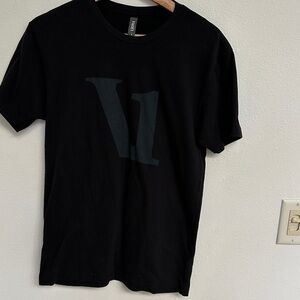 Vuori Black V1 Logo Short Sleeve Tee